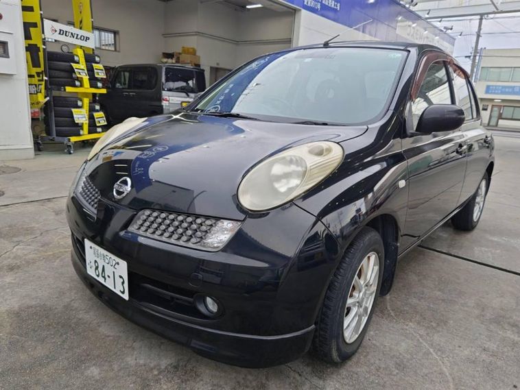 петля капота Nissan March