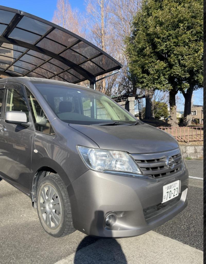 консоль магнитофона Nissan Serena