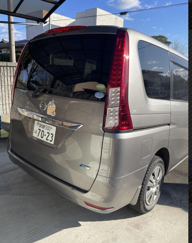 петля капота Nissan Serena