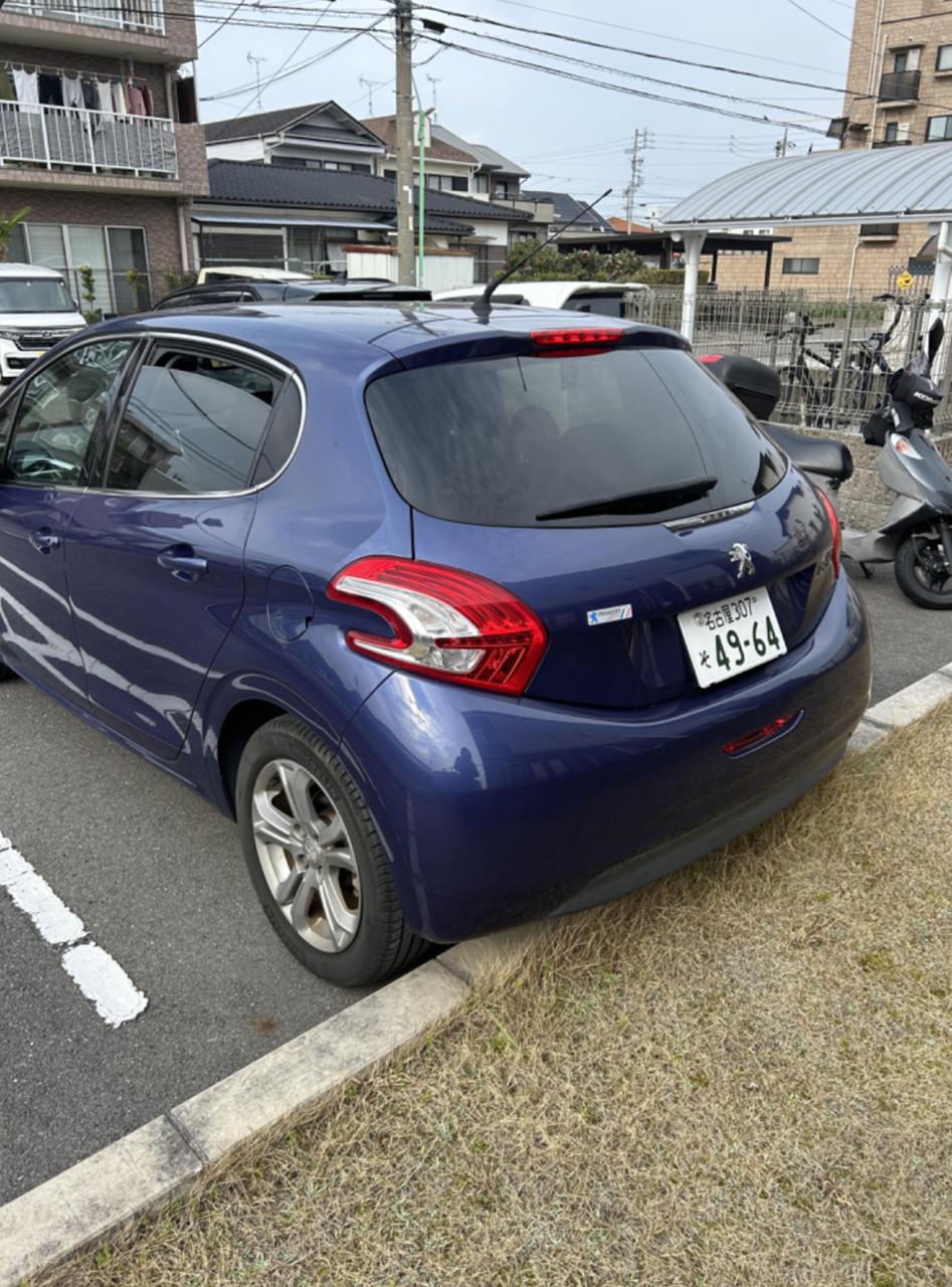 крыло Peugeot 208