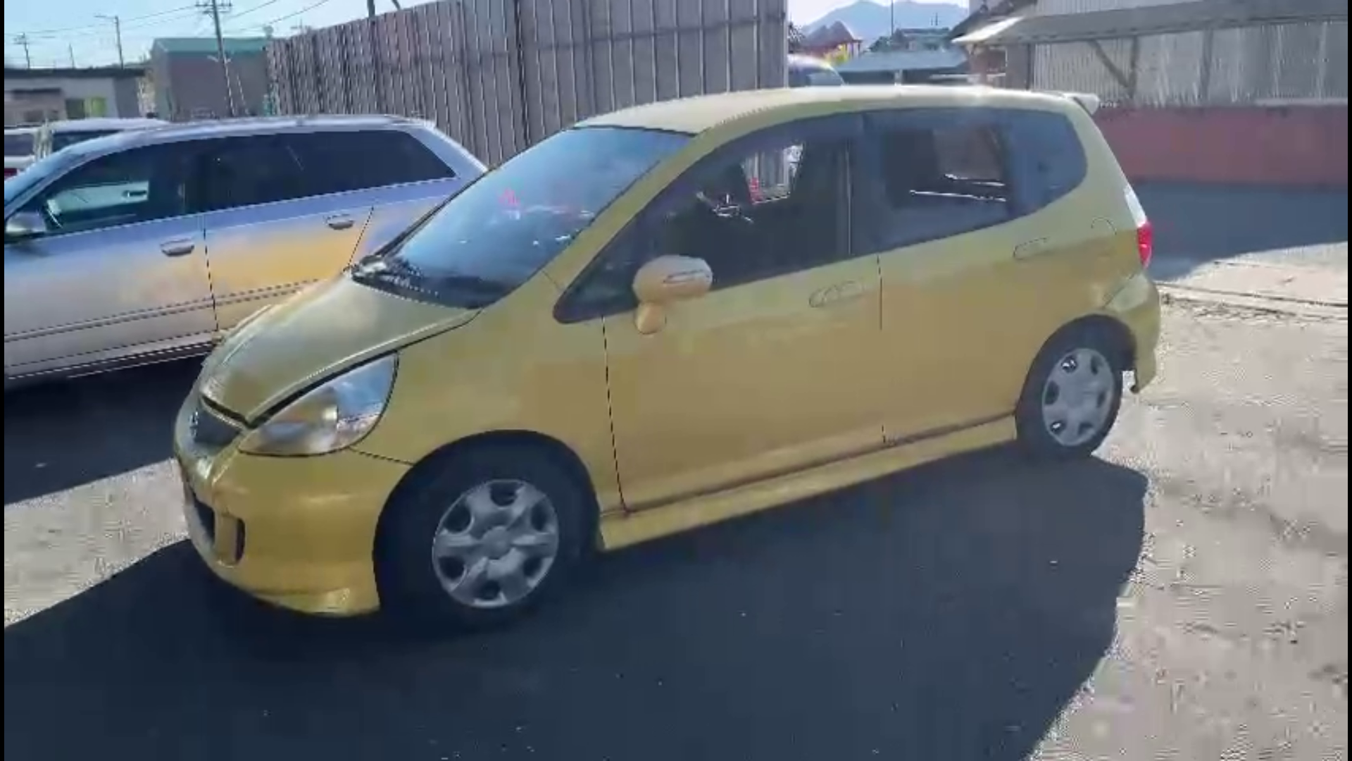 крыло Honda Fit