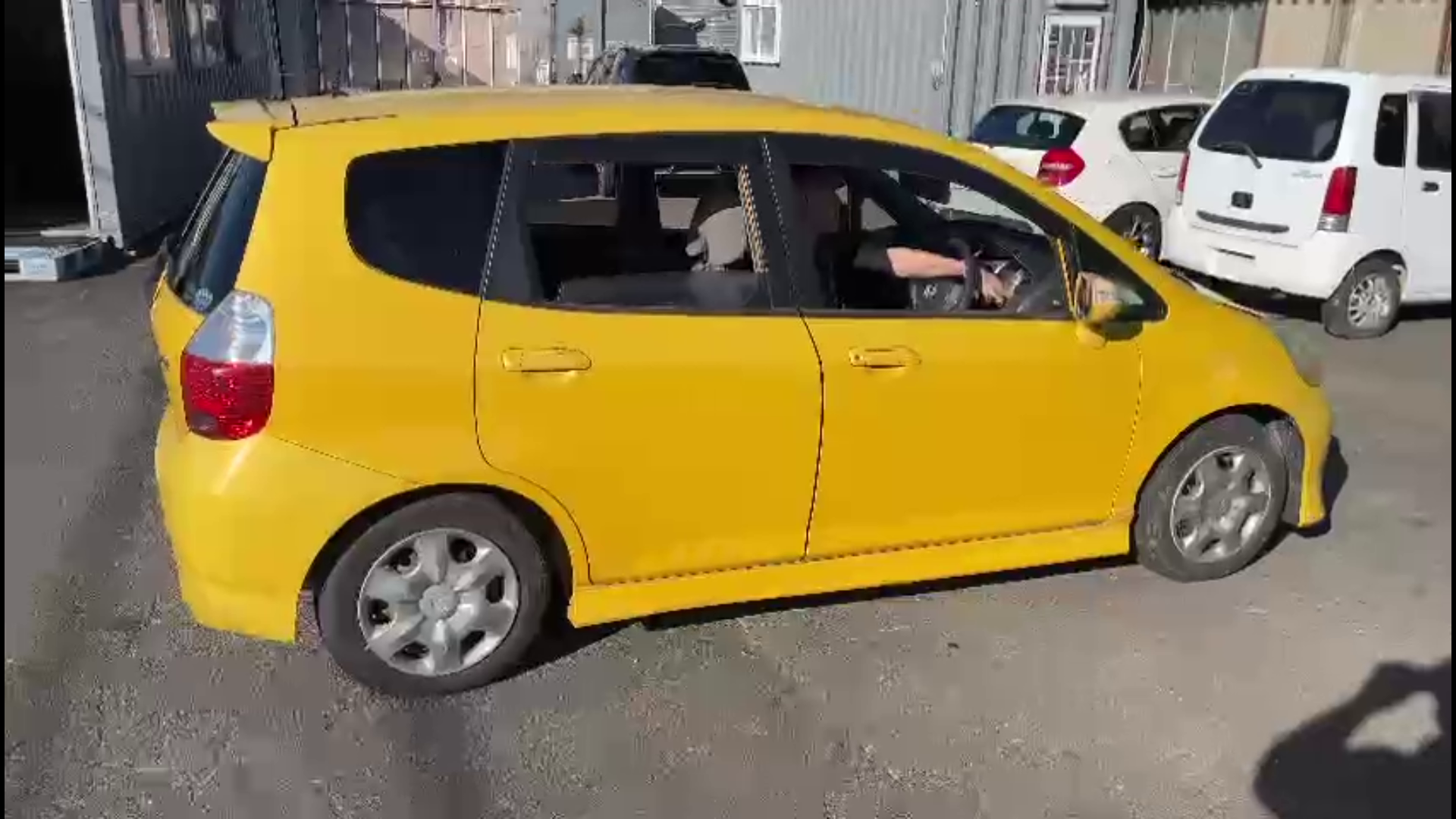 крыло Honda Fit