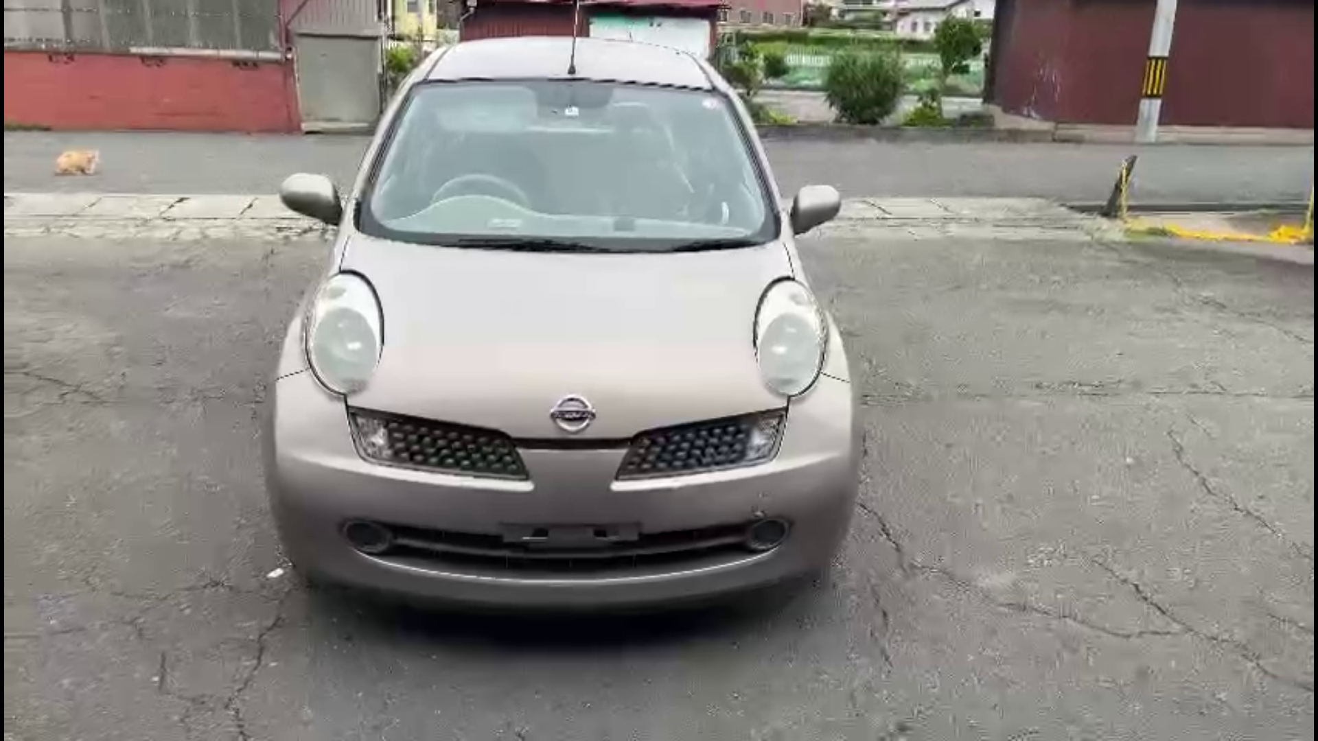 стойка Nissan March