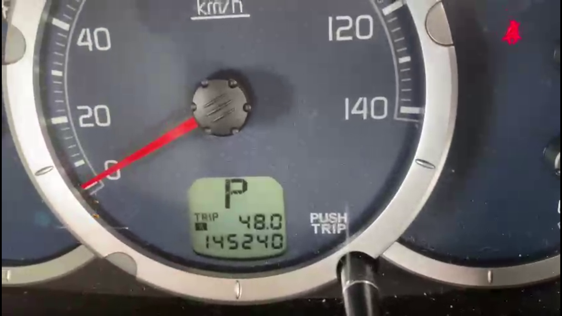тяга подвески Nissan KIX