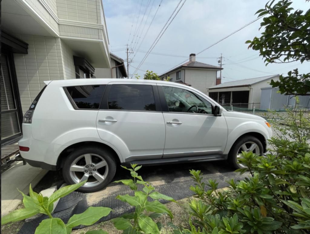 стойка Mitsubishi Outlander