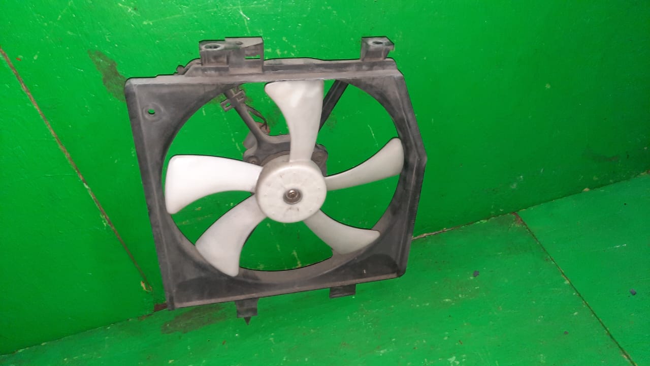 вентилятор радиатора Mazda Premacy