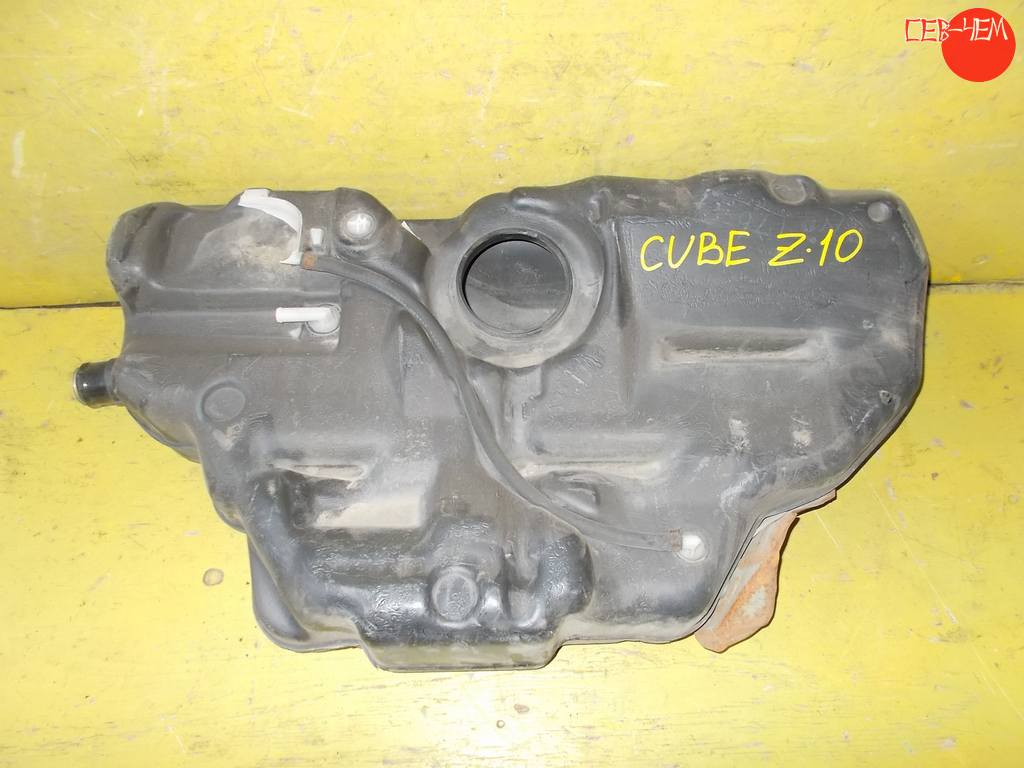 бензобак Nissan Cube