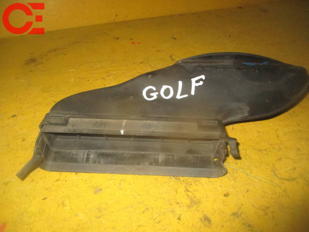 воздухозаборник Volkswagen Golf 5