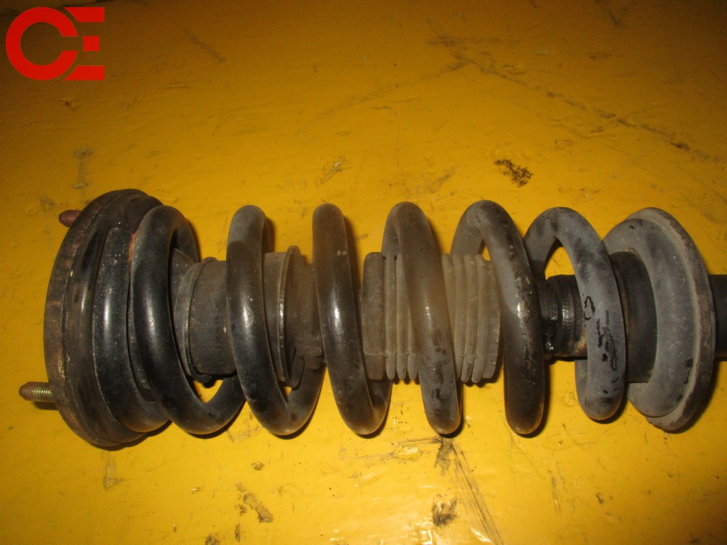 стойка Mitsubishi Pajero