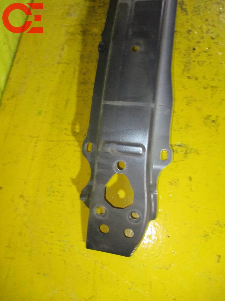 усиление бампера Toyota ist