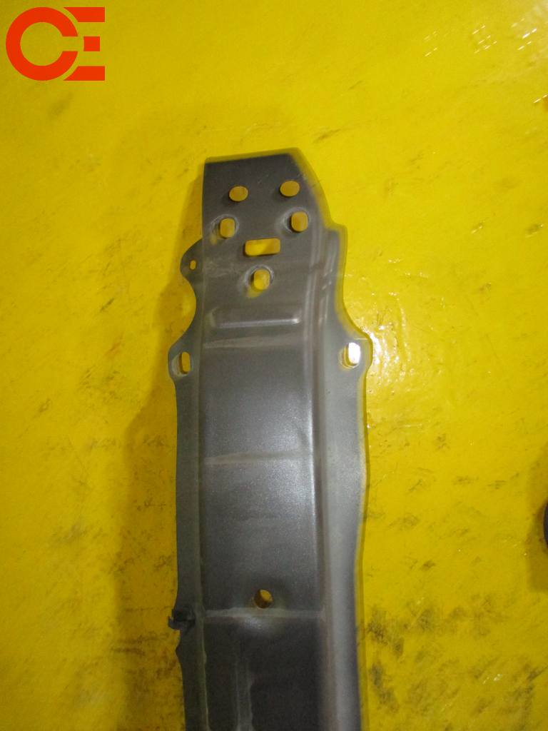 усиление бампера Toyota ist