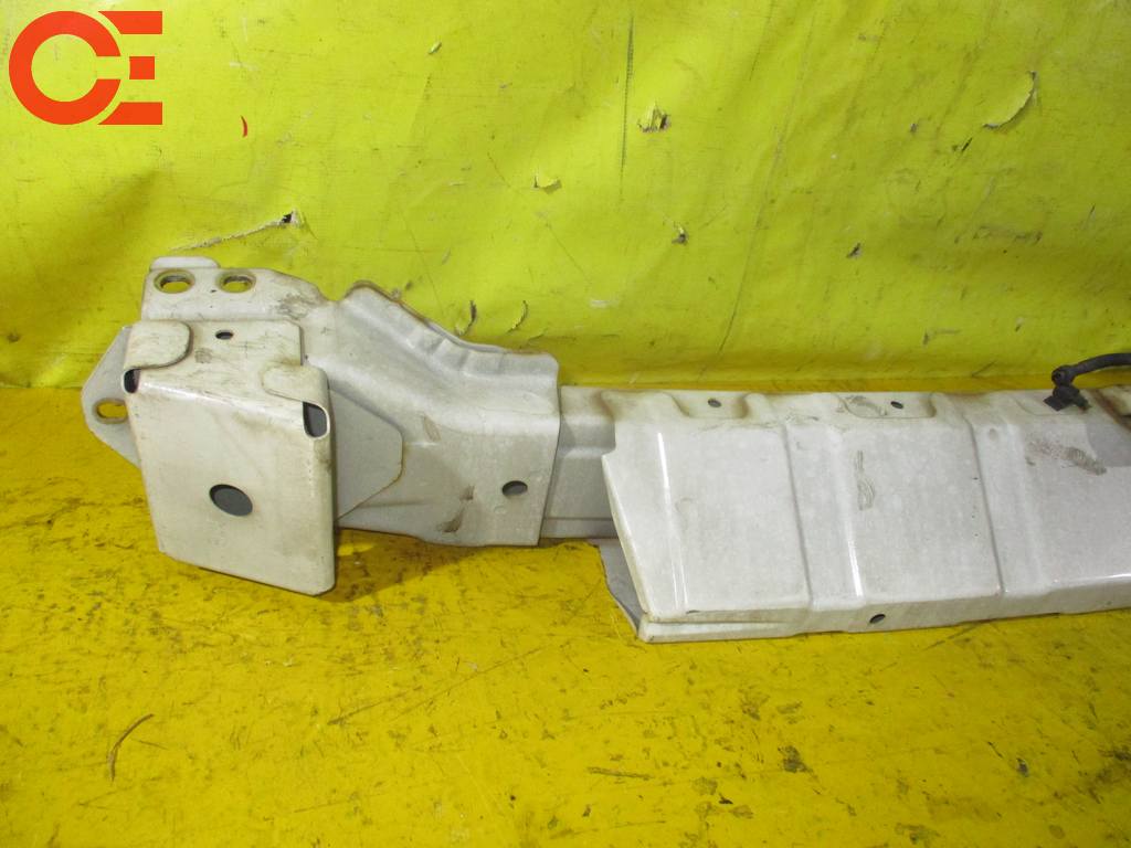 усиление бампера Honda Stepwgn