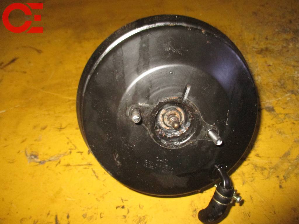 вакуумный усилитель тормозов Nissan Largo