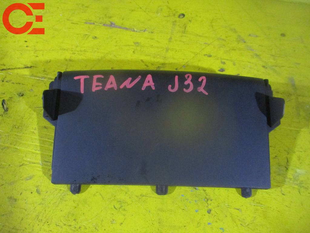 накладка на торпеду Nissan Teana