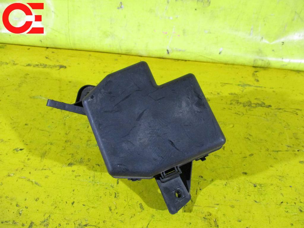 блок реле Toyota Vitz