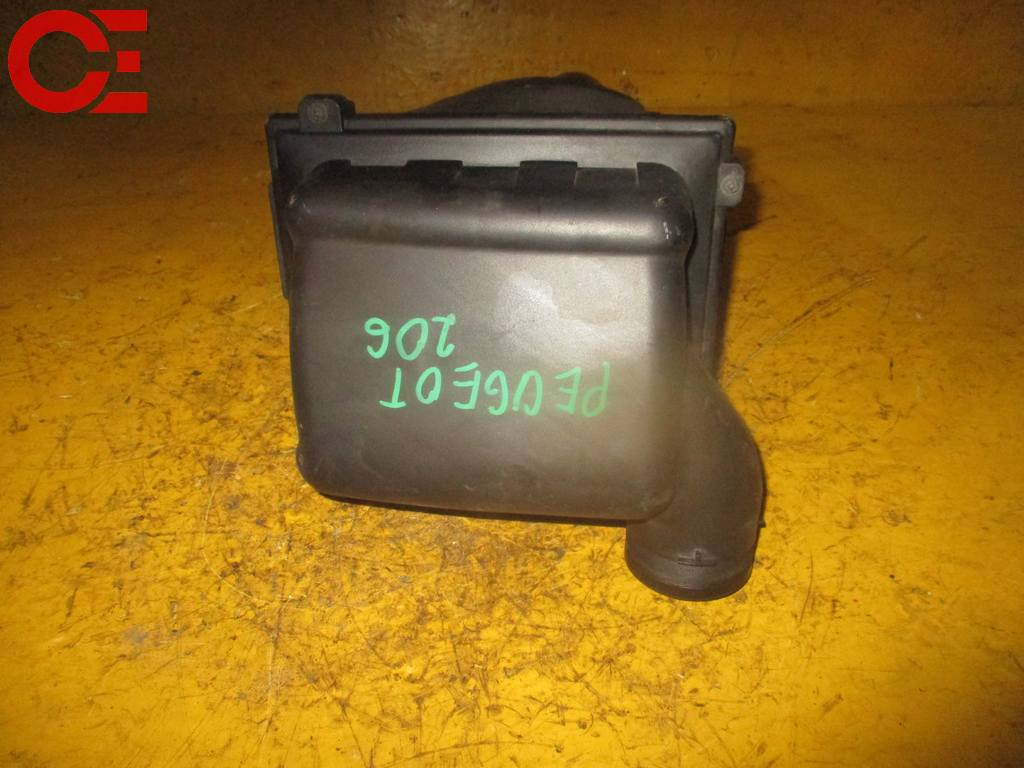 корпус воздушного фильтра Peugeot 206