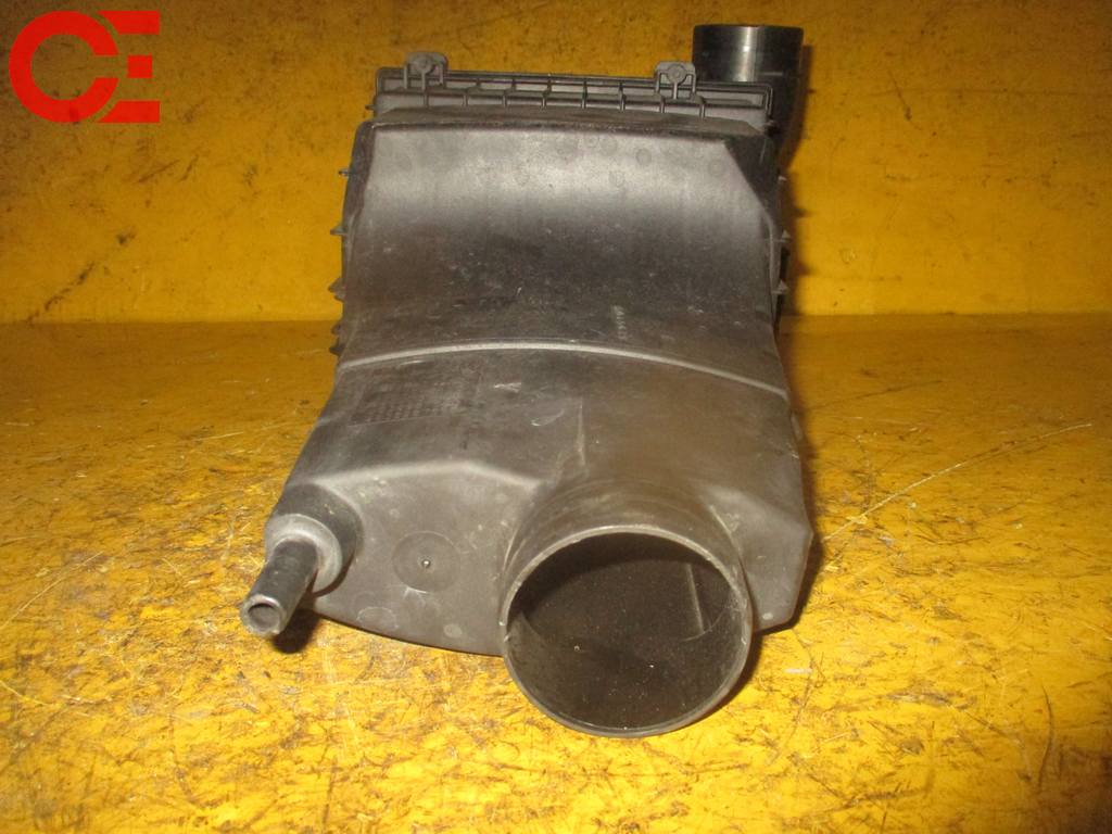 корпус воздушного фильтра Peugeot 206