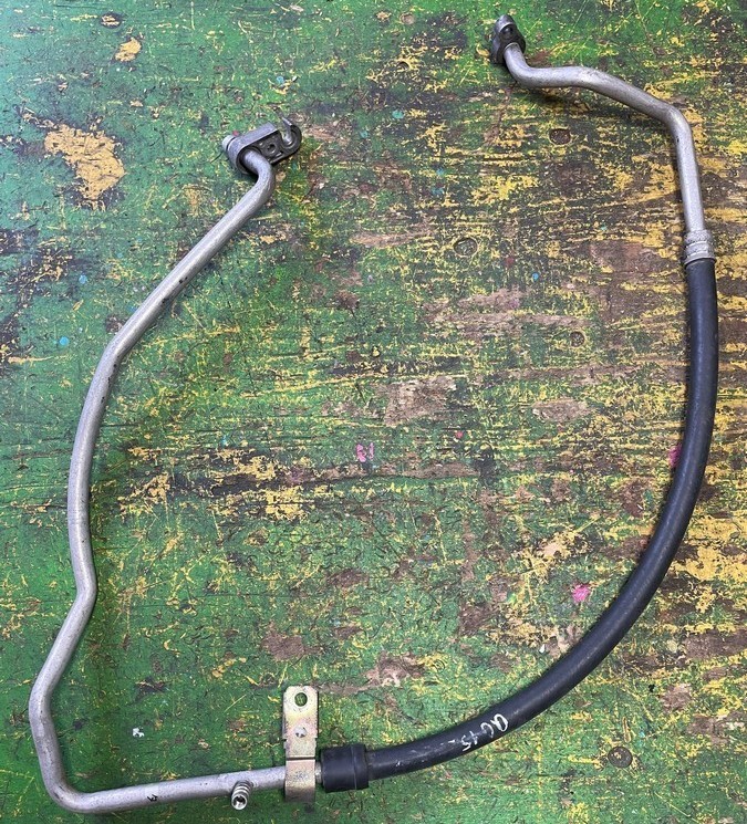 шланг кондиционера Nissan Sunny