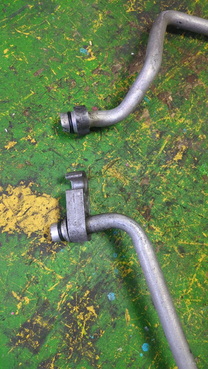 шланг кондиционера Nissan Sunny