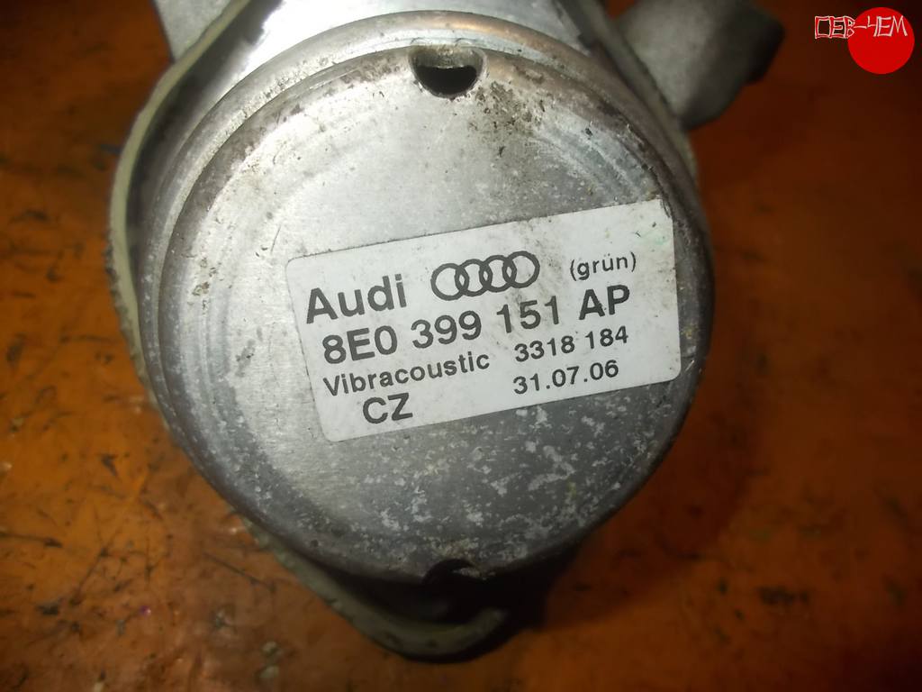 подушка двигателя Audi A4