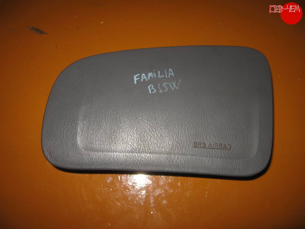 airbag пассажирский Mazda Familia