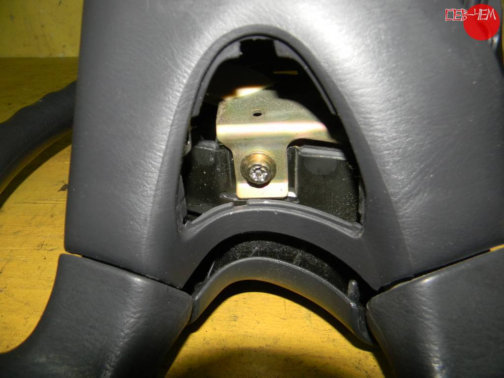 airbag водительский NISSAN WINGROAD