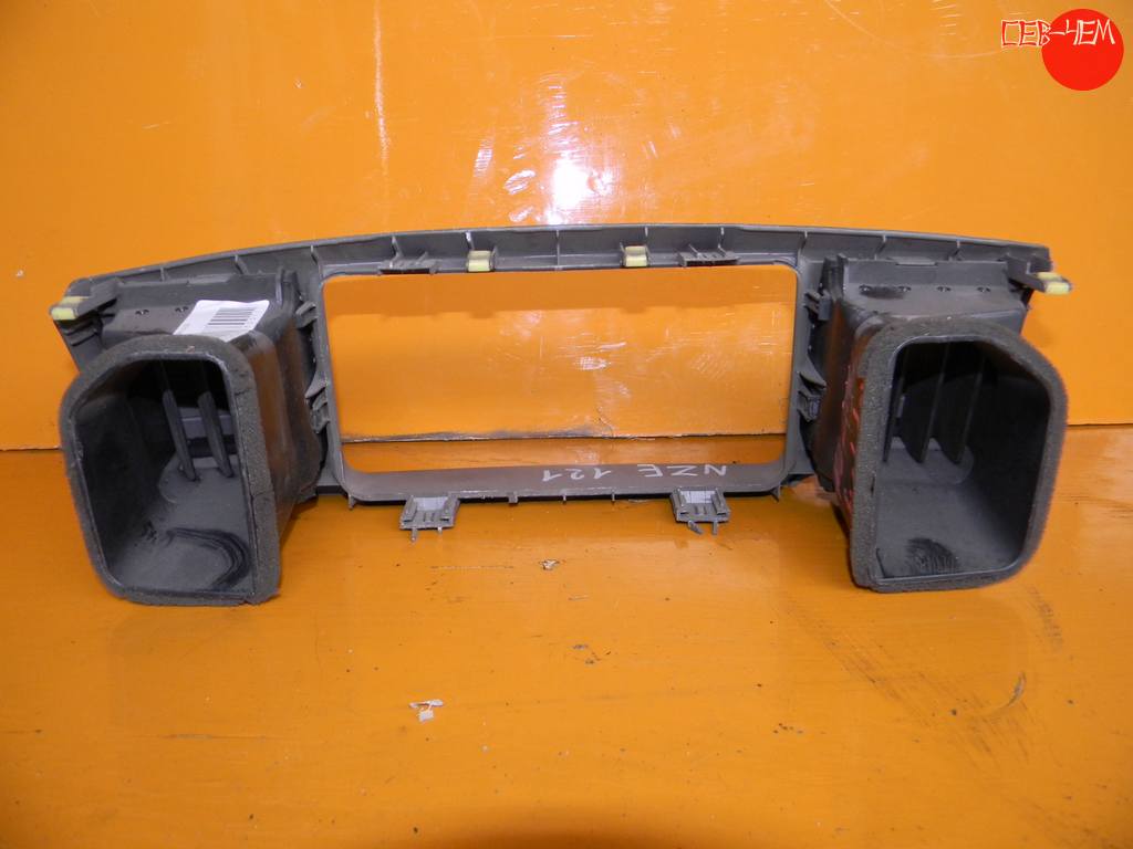 консоль магнитофона TOYOTA COROLLA FIELDER