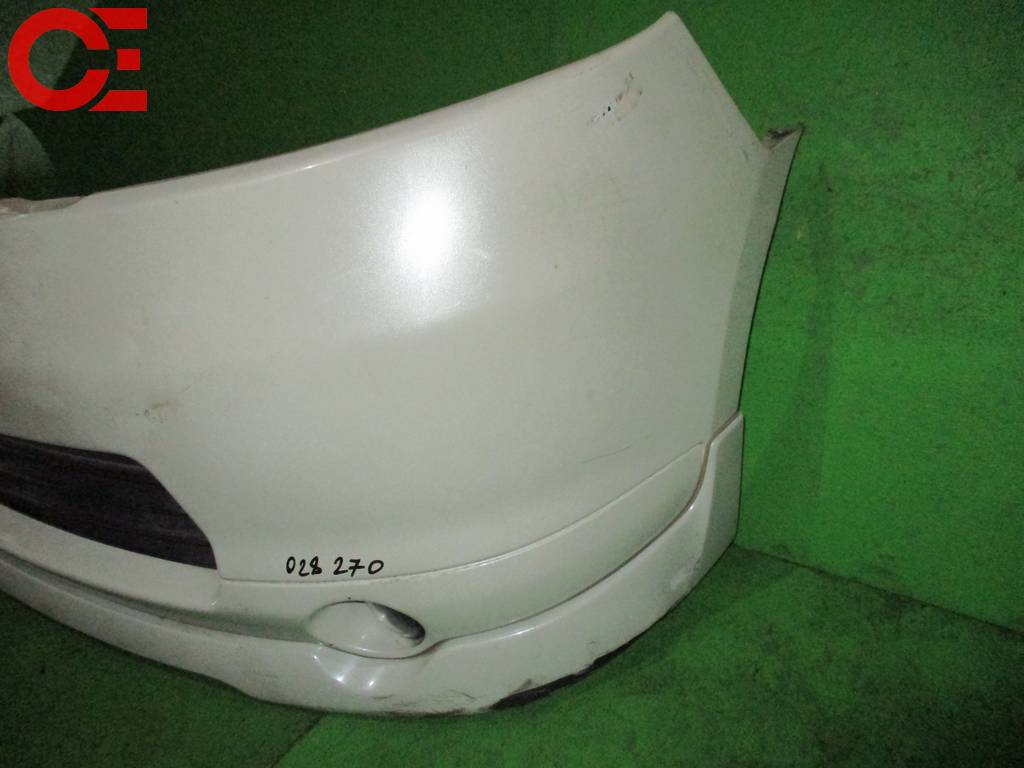 бампер Nissan Serena