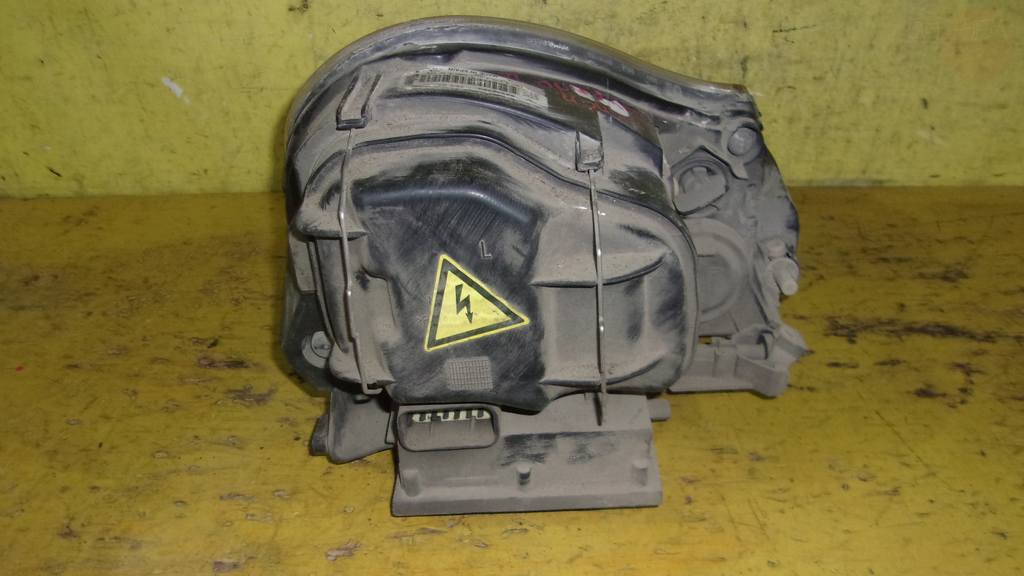 фара Porsche Cayenne