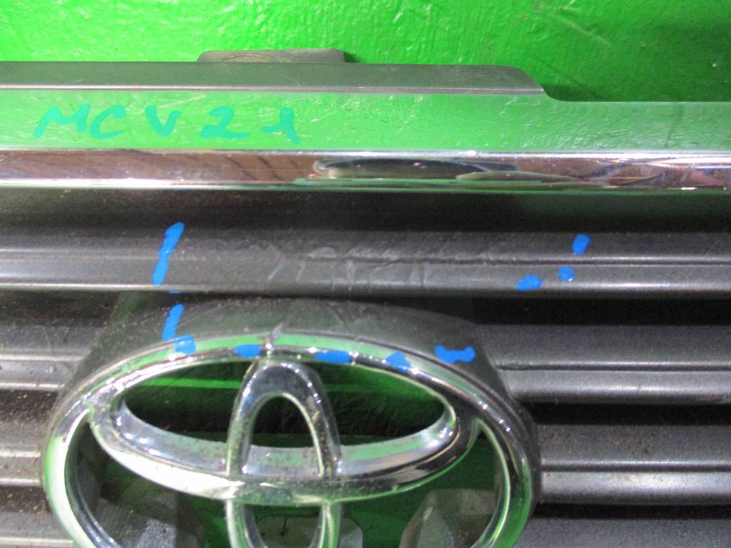 решетка радиатора Toyota Camry Gracia