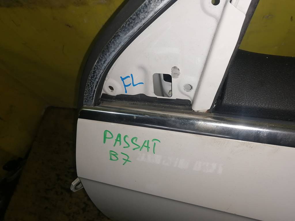 дверь Volkswagen Passat