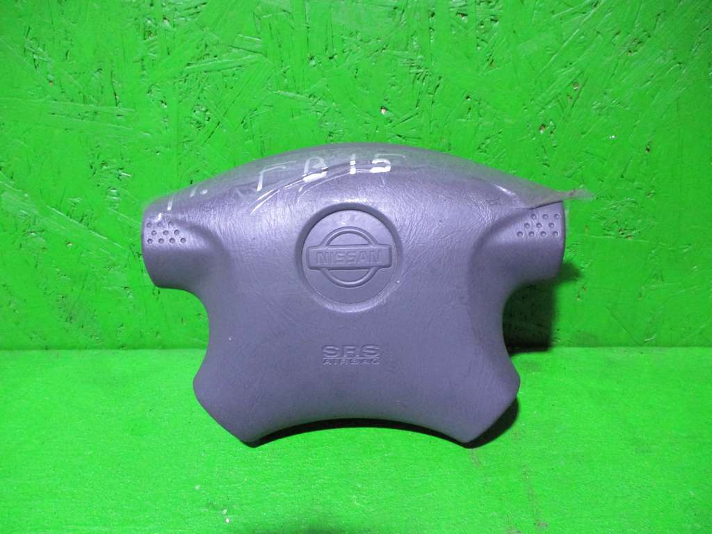 airbag водительский Nissan Sunny