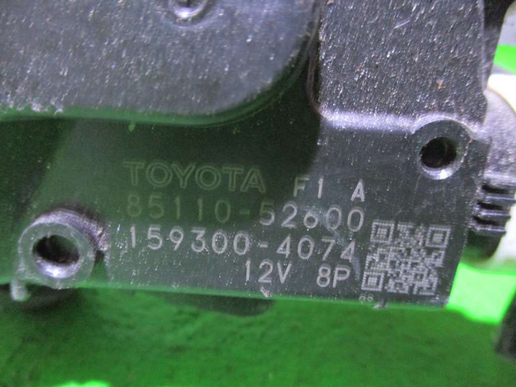 трапеция дворников Toyota Vitz