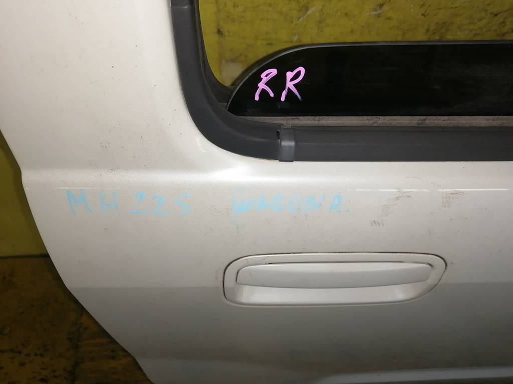 дверь Suzuki Wagon R