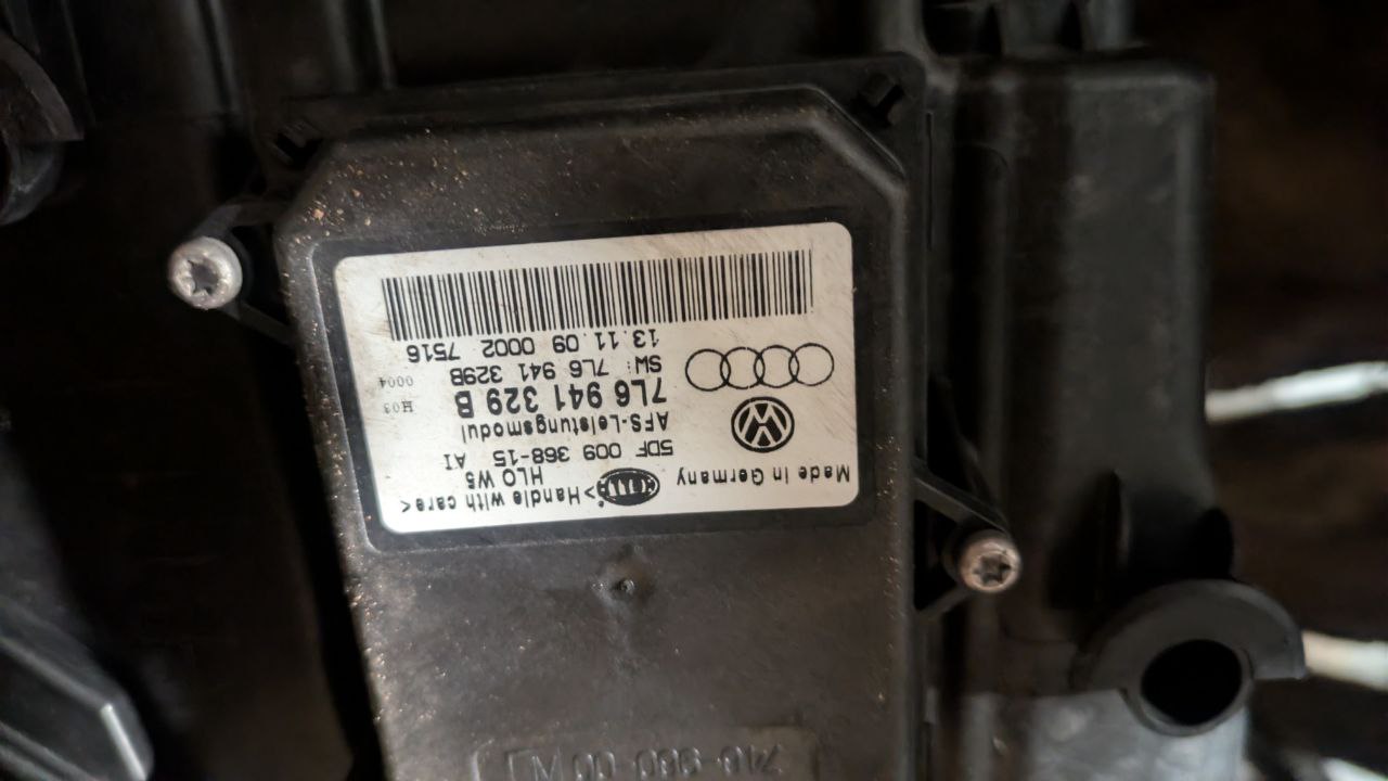 фара Volkswagen Golf