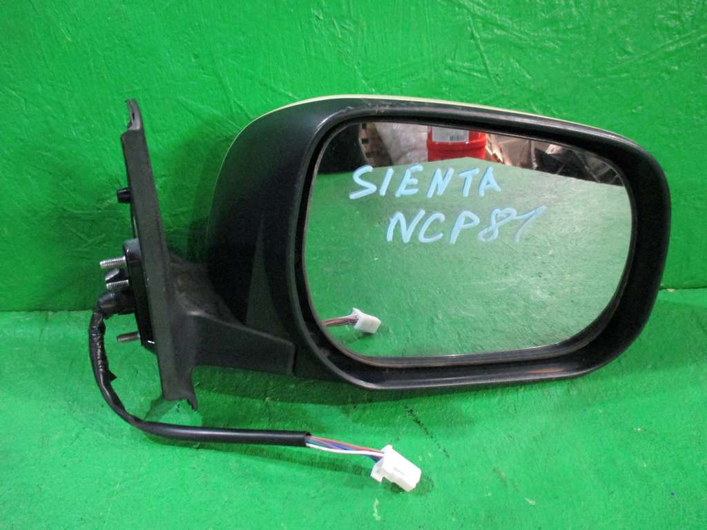 зеркало Toyota Sienta