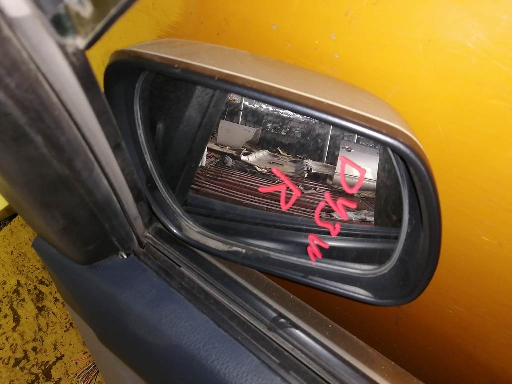 зеркало Mazda Demio
