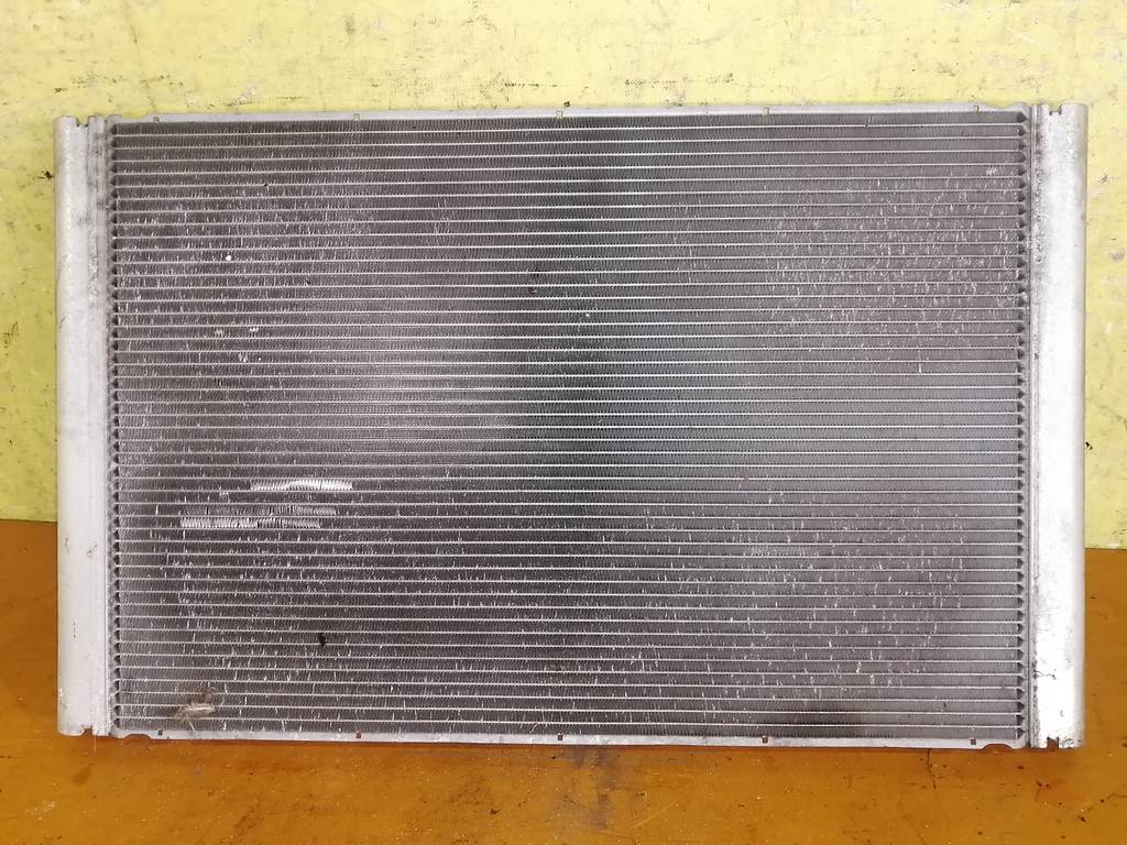 радиатор основной Audi A8