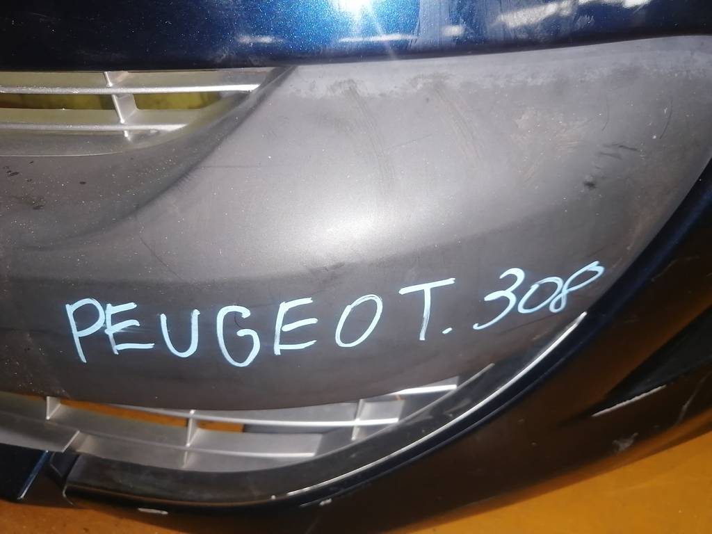 бампер Peugeot 308