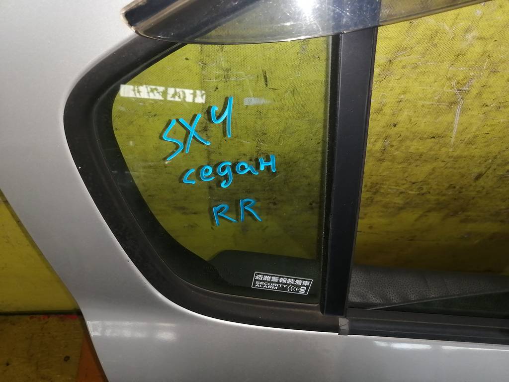 дверь Suzuki SX4