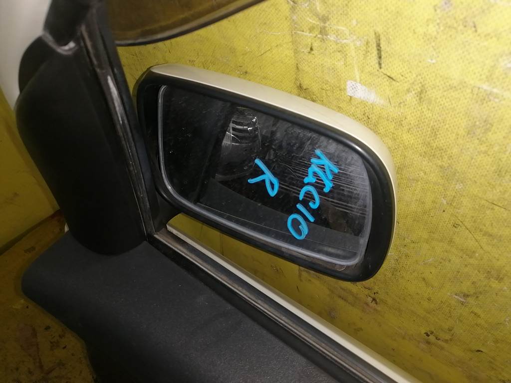 зеркало Toyota Passo