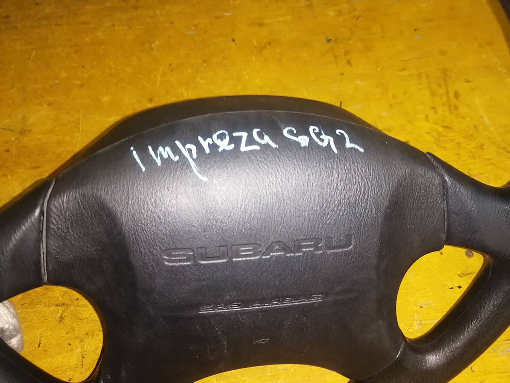 airbag водительский Subaru Impreza