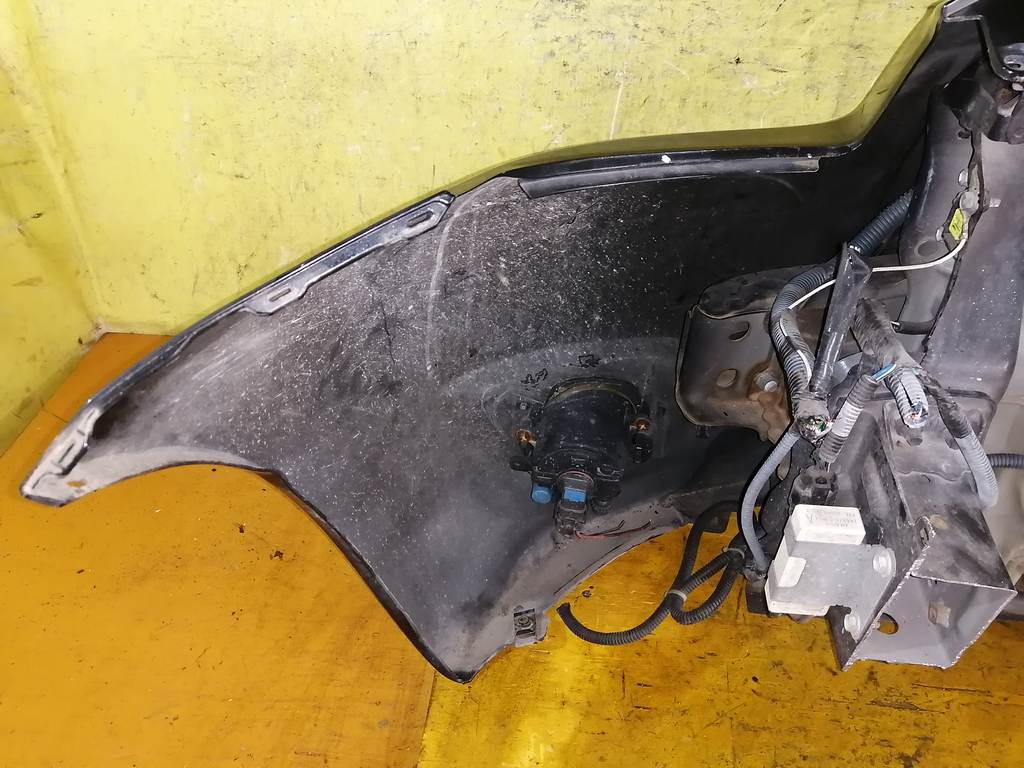 ноускат Toyota Vitz