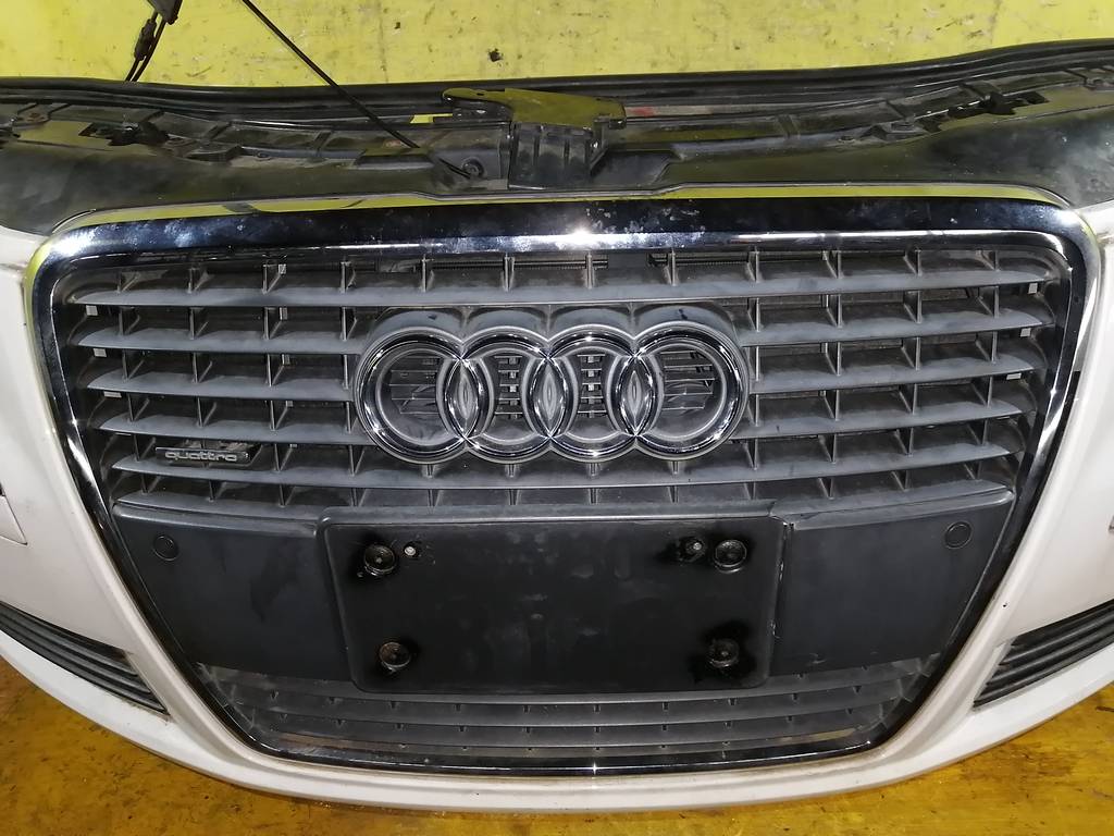 ноускат Audi A8