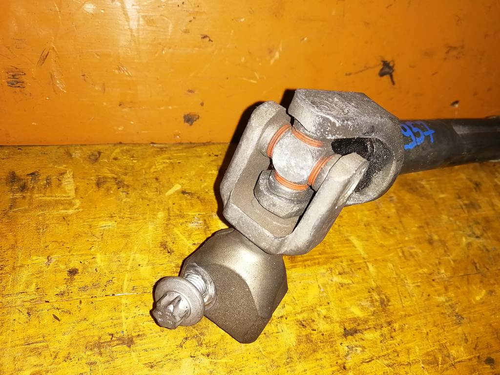 карданчик рулевой Porsche Cayenne