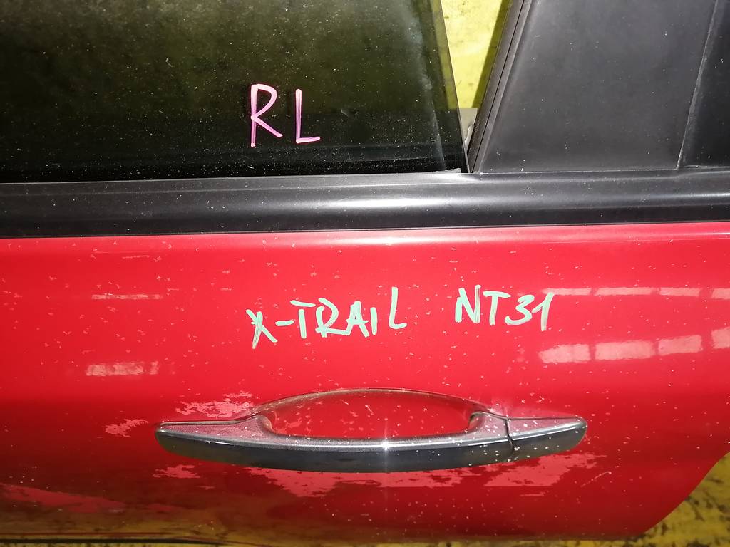 дверь Nissan X-Trail