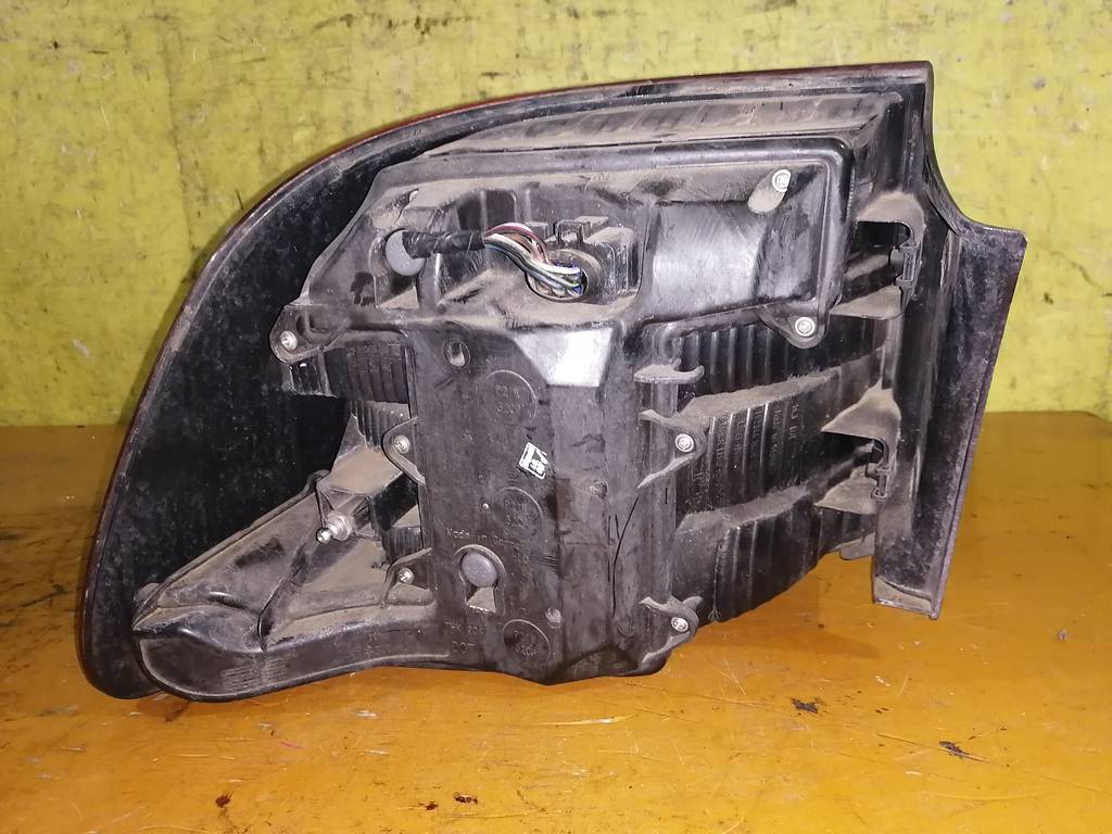 стоп-сигнал Porsche Cayenne