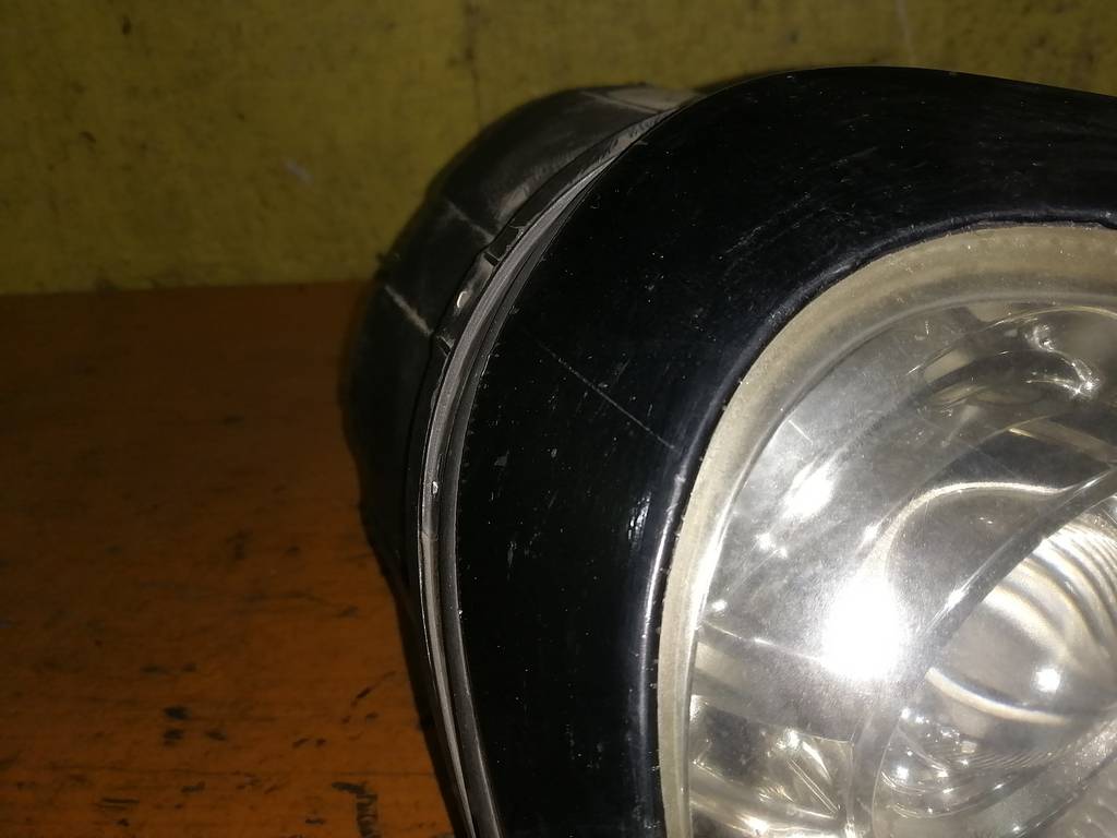 фара Porsche Cayenne