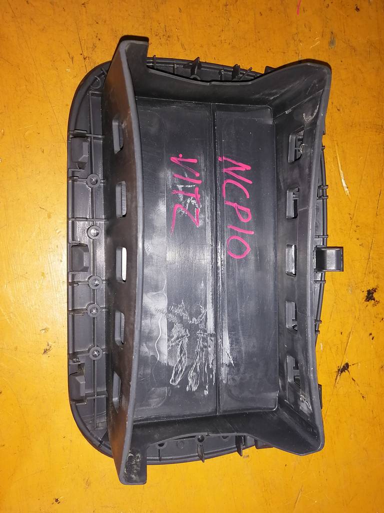 airbag пассажирский Toyota Vitz