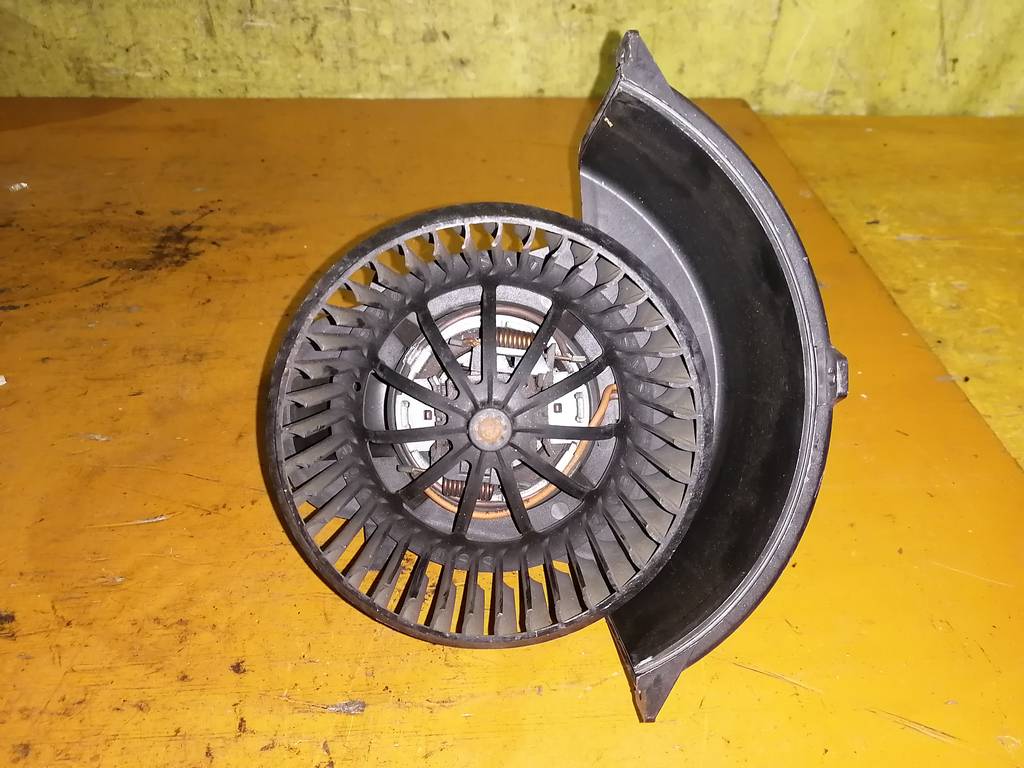 мотор печки Porsche Cayenne